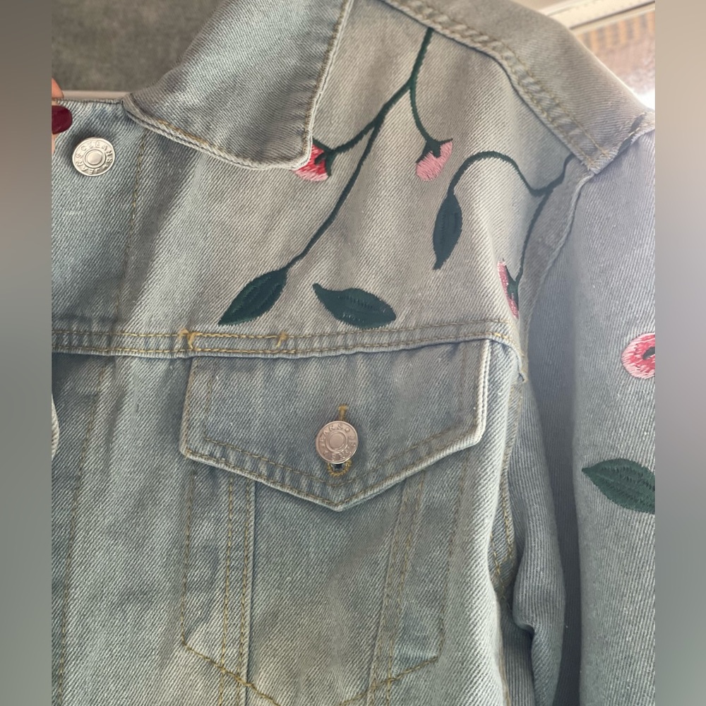🌸Flower Appliques Denim Jacket - Picture 10 of 13